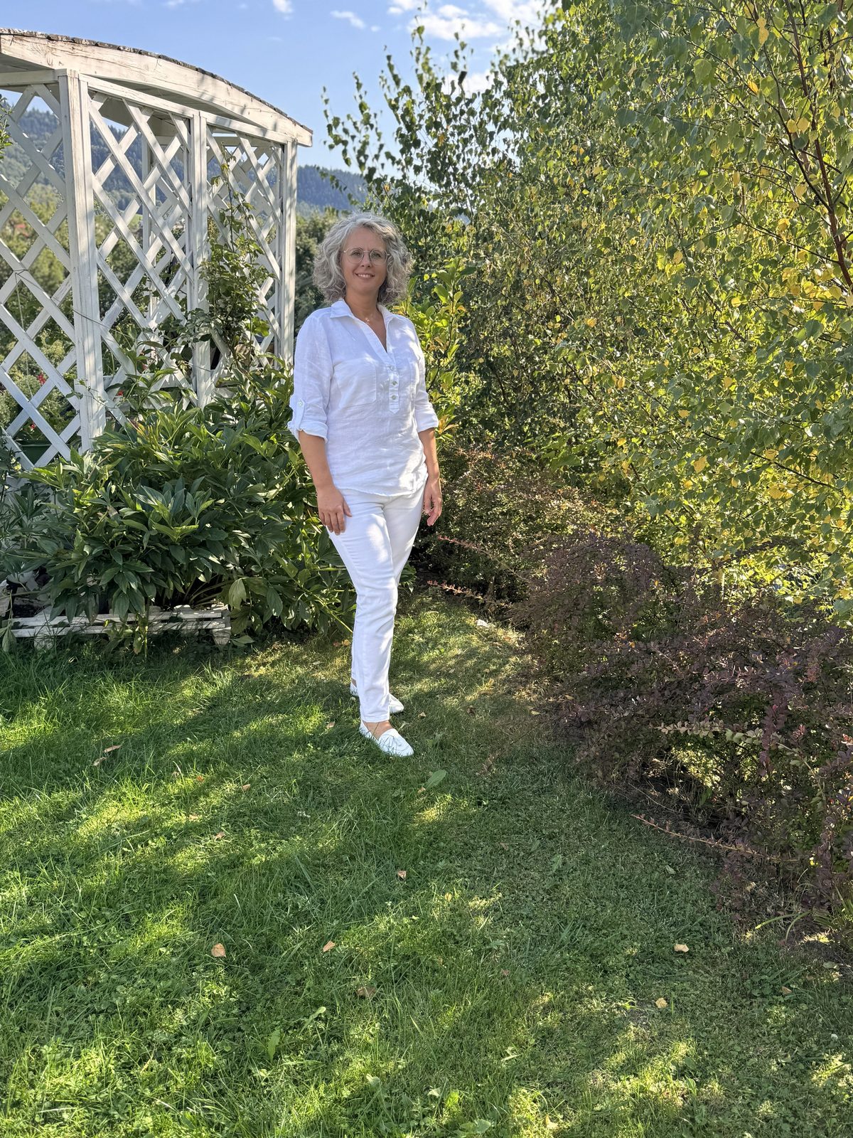 Izabela Grzegorzek w ogrodzie